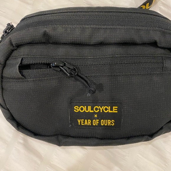 Year of Ours X Soulcycle Fanny pack - Picture 2 of 4